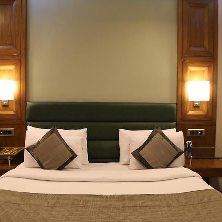 Hotel Deer Parkk Új-Delhi Kültér fotó