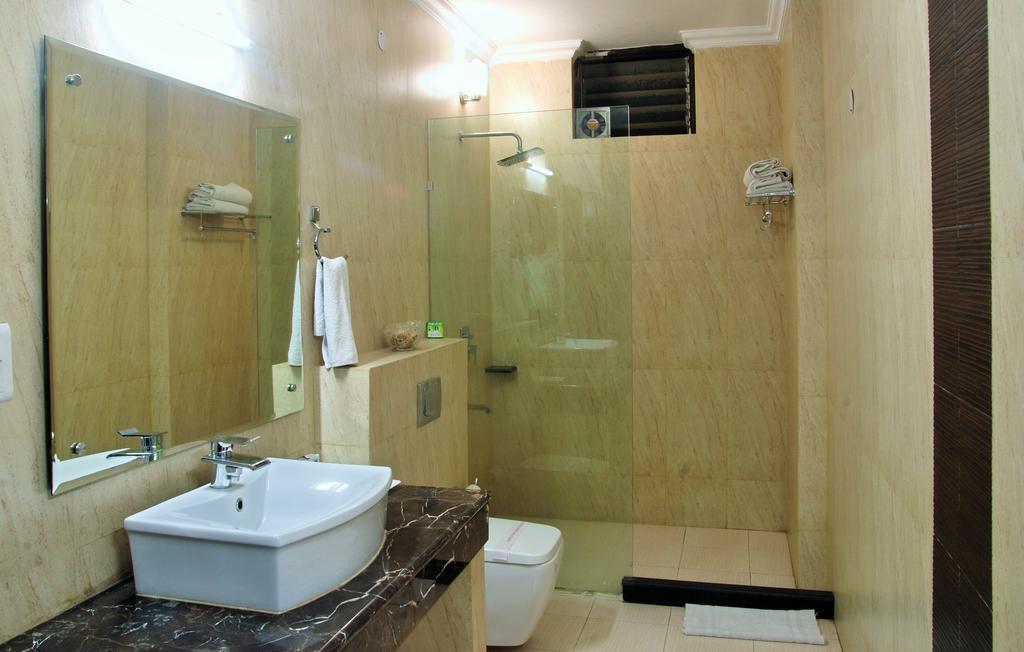 Hotel Deer Parkk Új-Delhi Kültér fotó