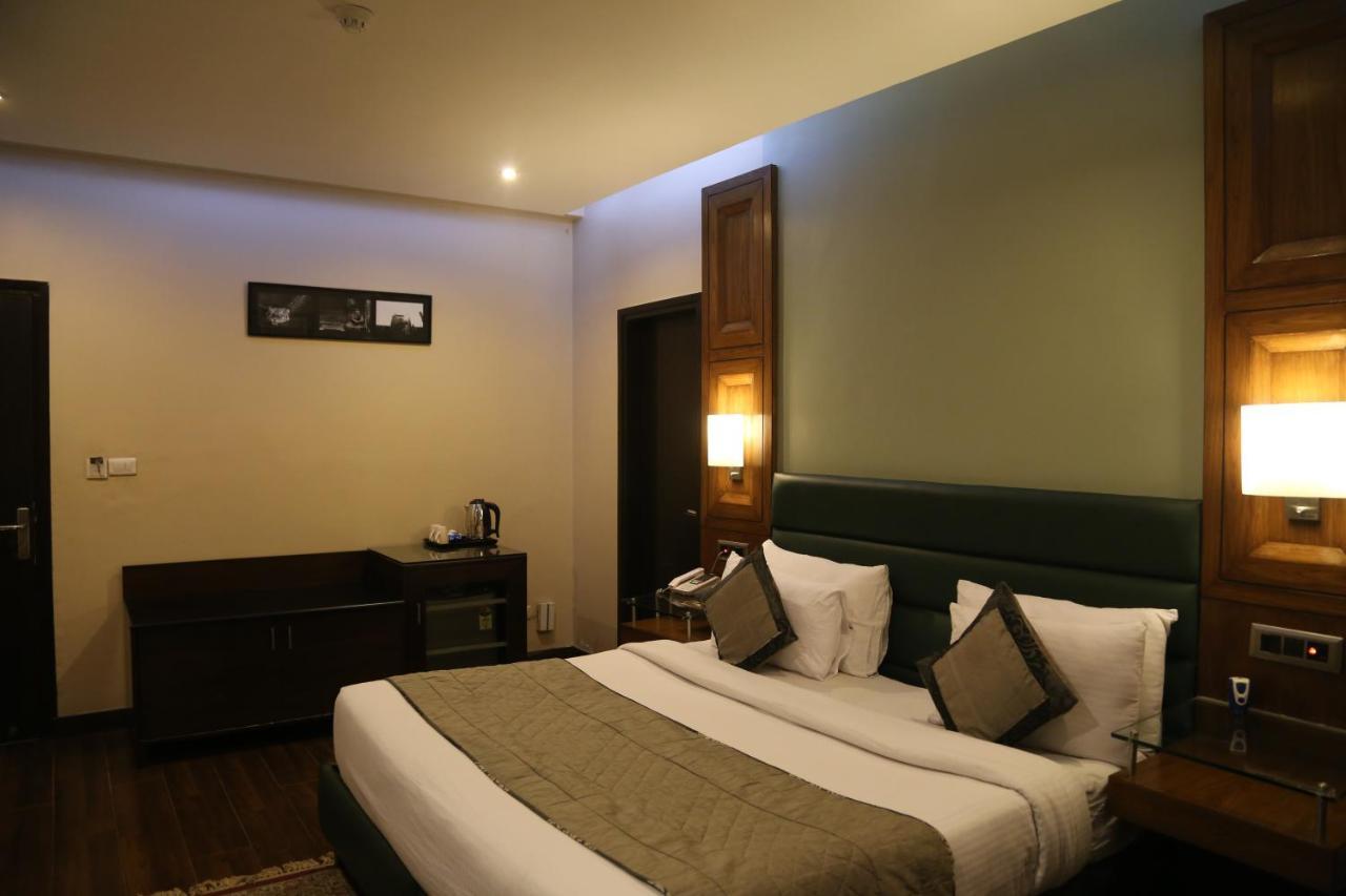 Hotel Deer Parkk Új-Delhi Kültér fotó