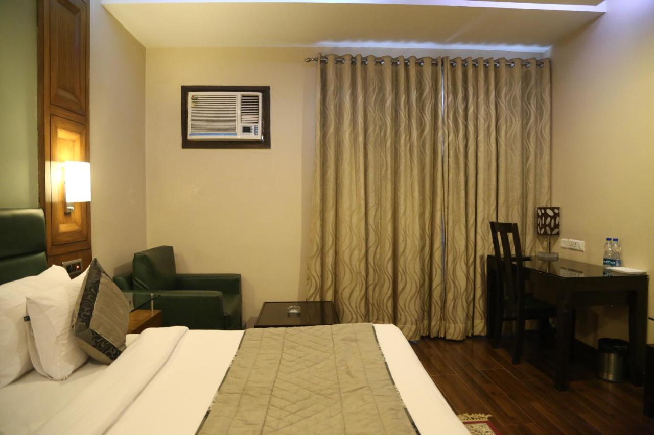 Hotel Deer Parkk Új-Delhi Kültér fotó